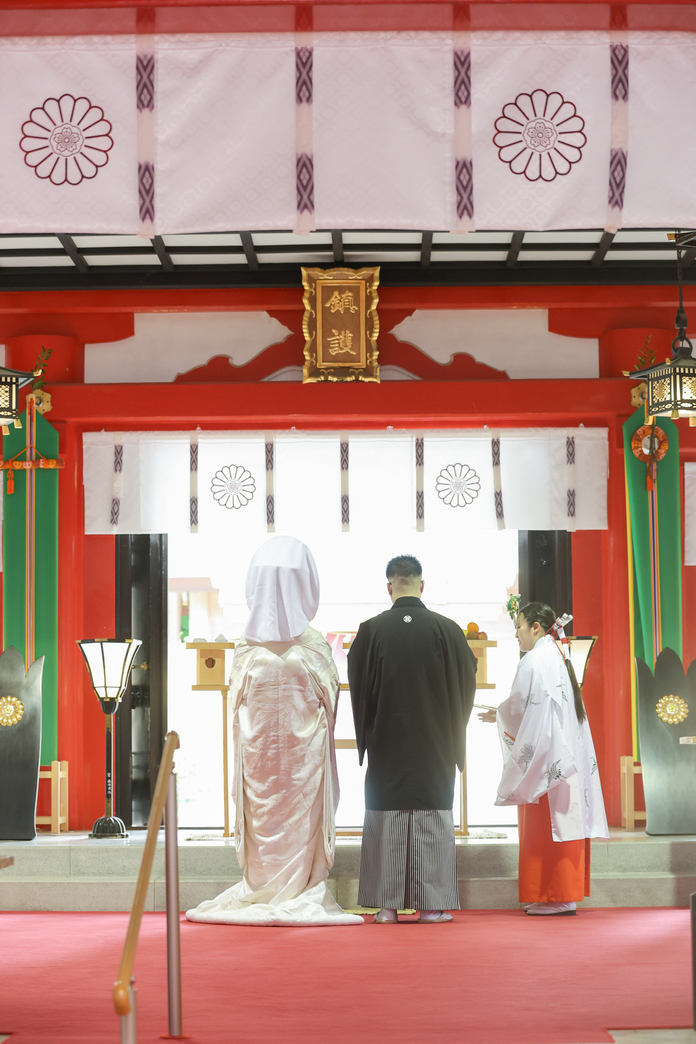 護国神社での厳かな挙式